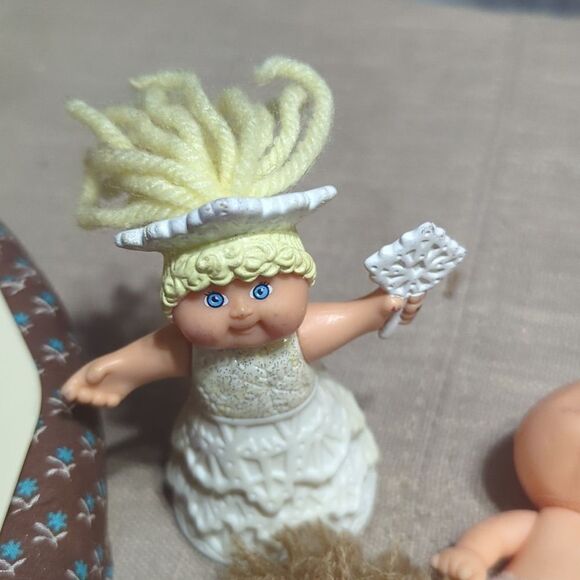 Cabbage Patch Kids Pin-Ups Mini Doll Charlene Jenny in Clubhouse, - Picture 3 of 5